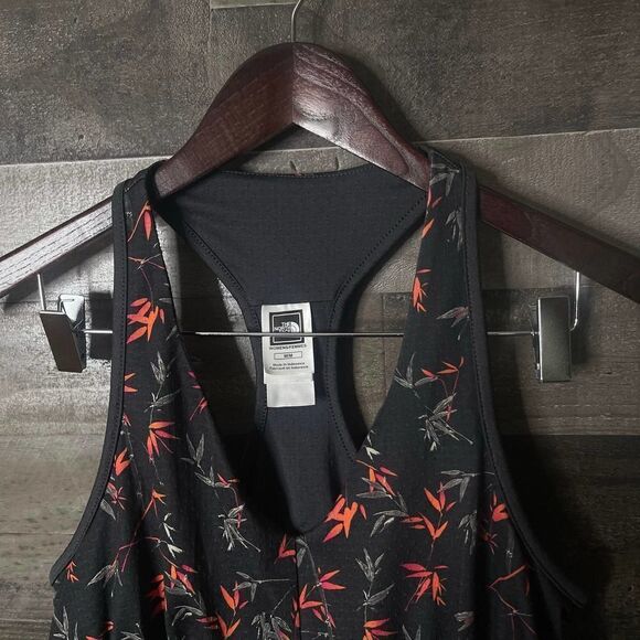 The North Face Womens Tank Medium - Picture 2 of 3